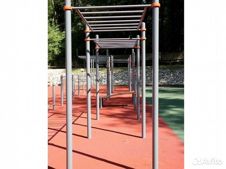 Уличный спортивный комплекс