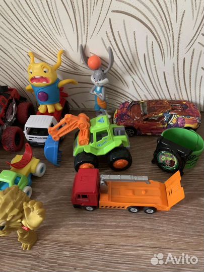 Игрушки машинки пакетом