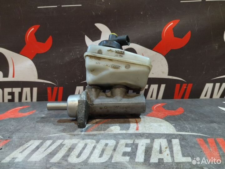 Главный тормозной цилиндр Renault Logan 1