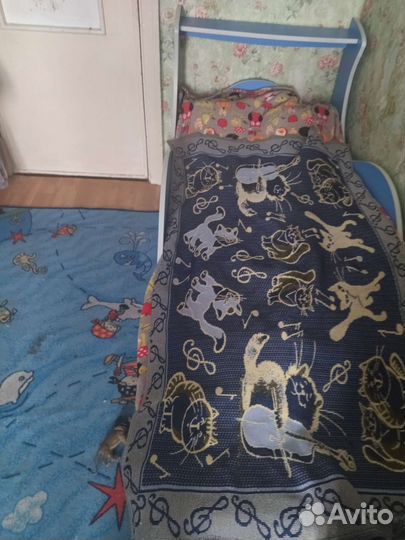 Детская кровать машина с матрасом