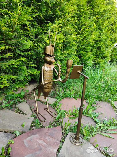 Садовая фигура Кузнечик