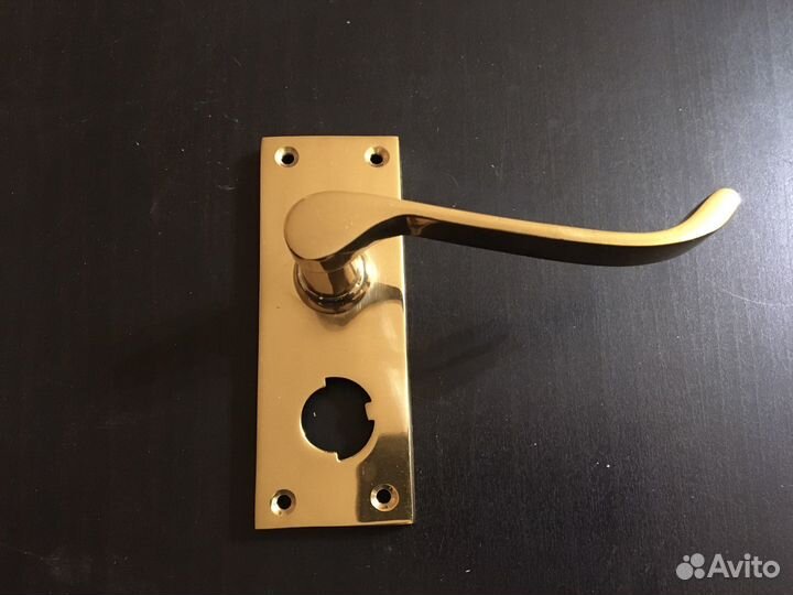 Дверная ручка