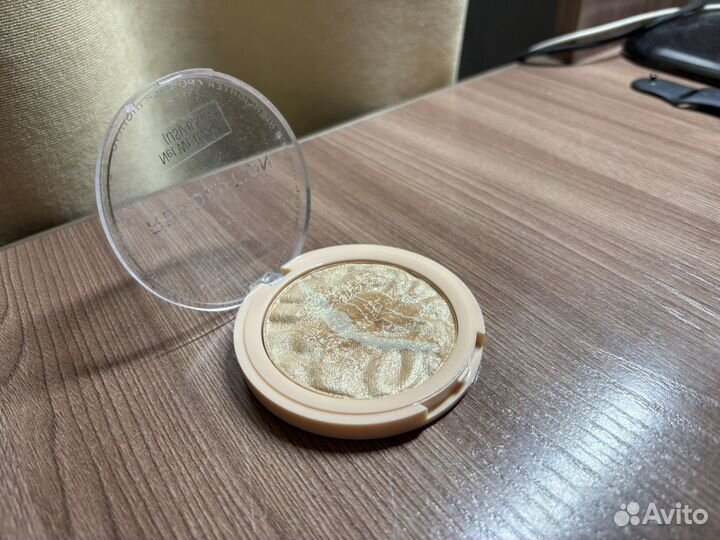 Хайлайтер revolution