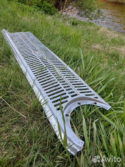 Решетка радиатора и ободки фар