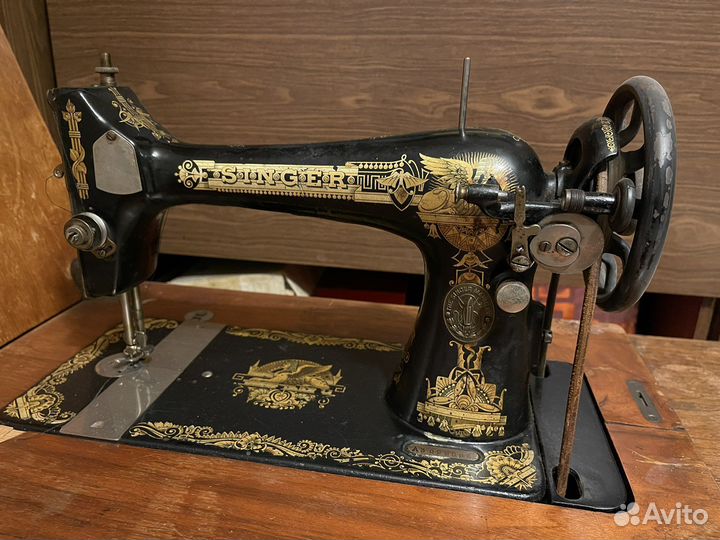 Старинная швейная машинка зингер singer