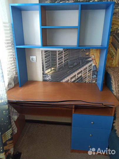 Продам письменный стол