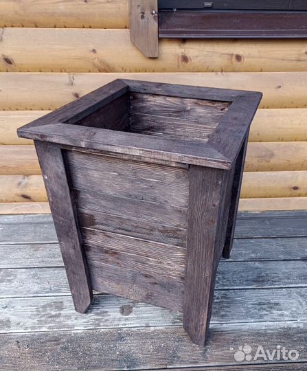 Кашпо из дерева