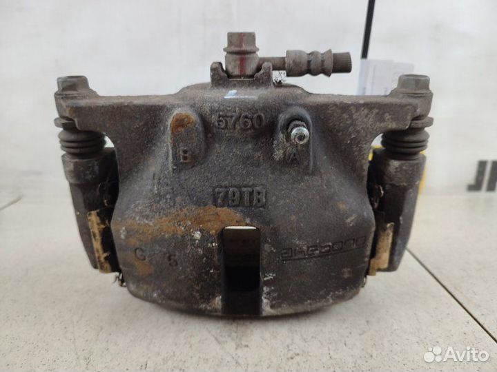 Суппорт тормозной передний левый Suzuki Vitara LY