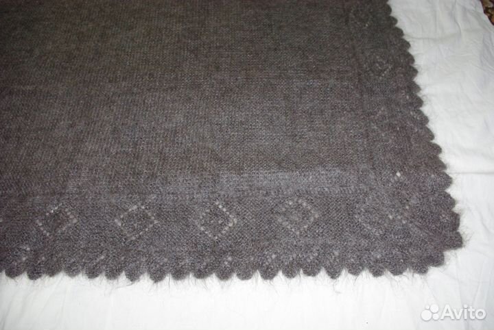 Платок пуховый (шаль). Новый