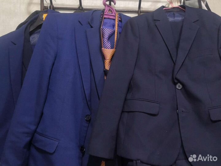 Костюмы синие школьные