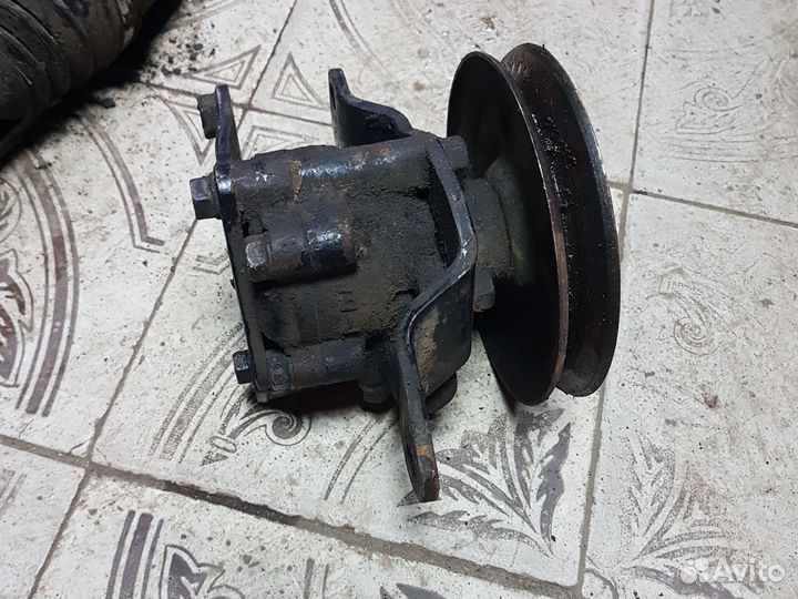 Насос гур Nissan Terrano II (R20) 2.7 D