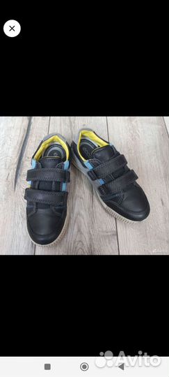 Кроссовки ecco 32