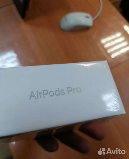 Беспроводные наушники apple airpods