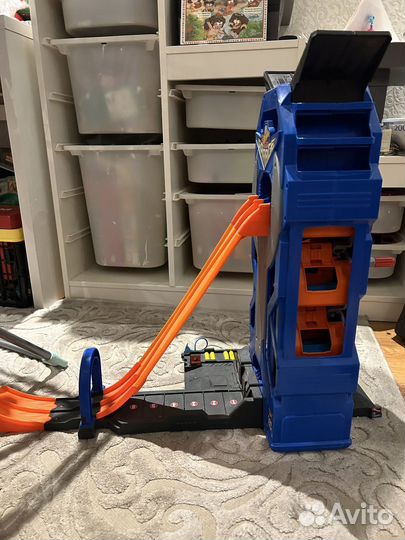 Гараж хотвилс mega garage hot wheels