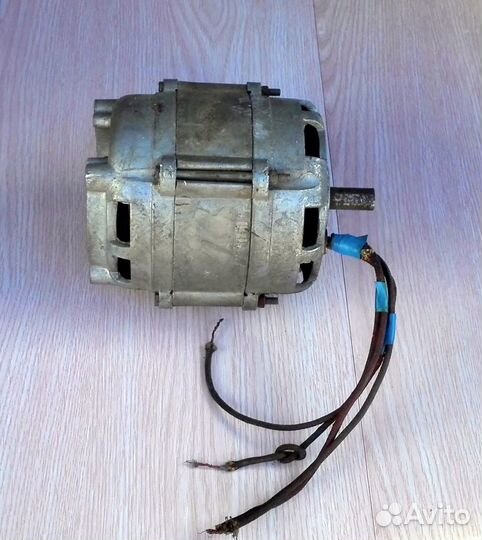 Асинхронный Электродвигатель ABE-071-4С 180В/1350