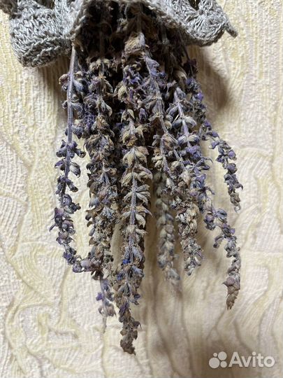 Кукла с букетом шалфея