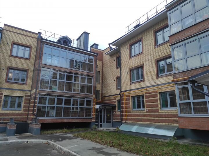 3-к. квартира, 87 м², 2/3 эт.