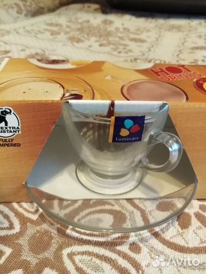 Чашки с блюдцами