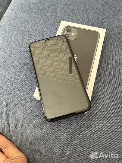 iPhone 11, 64 ГБ
