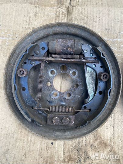 Щит топорный задний Skoda Fabia 2