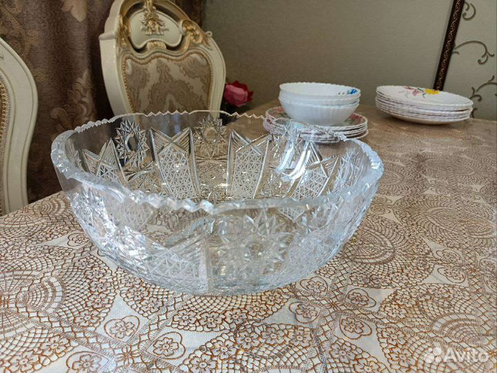 Хрустальная ваза и конфетница