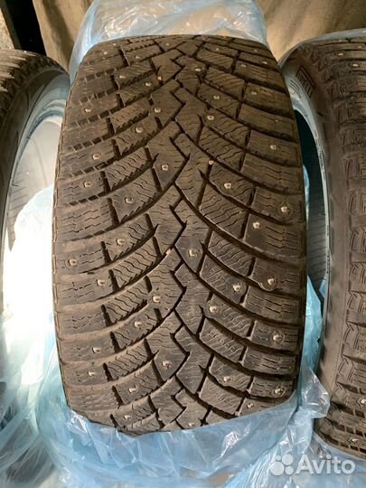 Pirelli Ice Zero 2 245/40 R18
