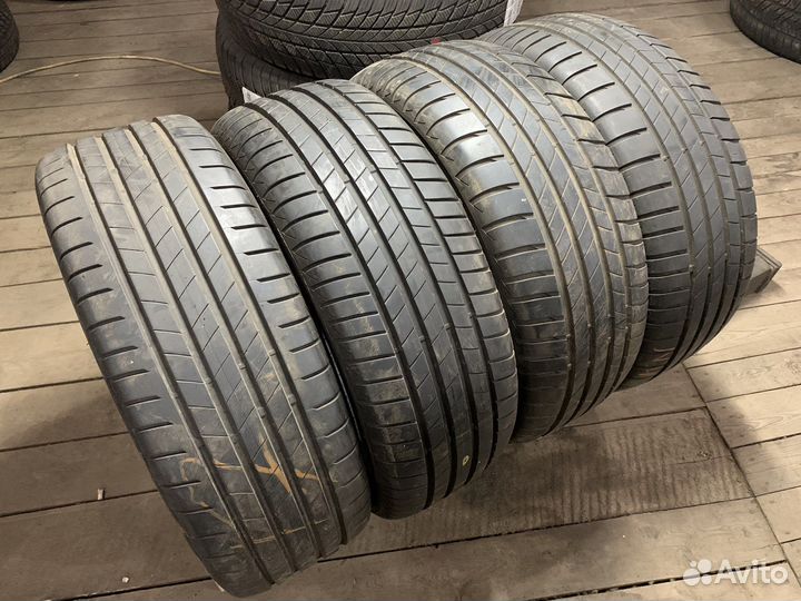 Bridgestone Turanza T005 215/55 R17