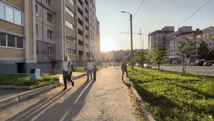 В радиусе 200м 4500 человек