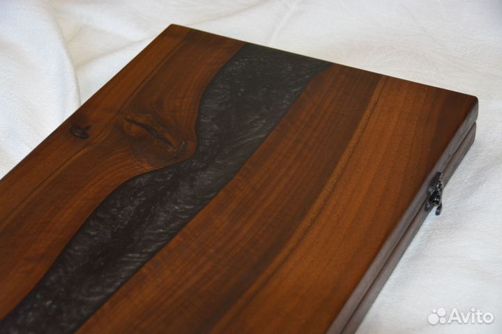 Нарды из массива дерева и эпоксидной смолы