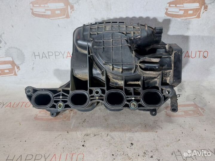 Впускной коллектор Kia Rio 3