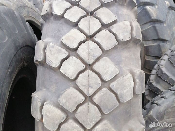 Для погрузчика шины от Урагана