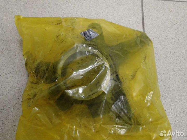 Цапфа, поворотный кулак левый Santa Fe Classic