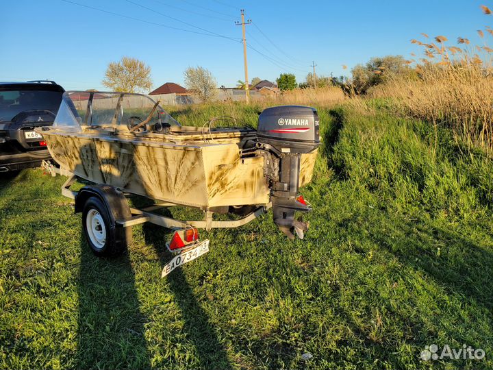 Лодка с мотором