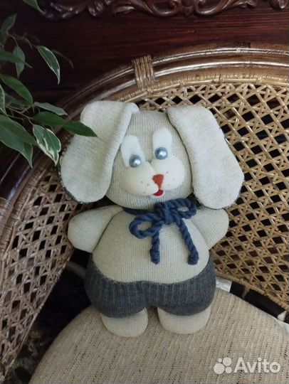 Коллекция зайцев-кроликов и котов