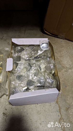 Петли/шарниры для стеклянных дверок