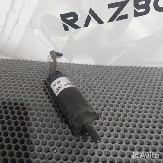 Насос (моторчик) омывателя стекла переднего MAN