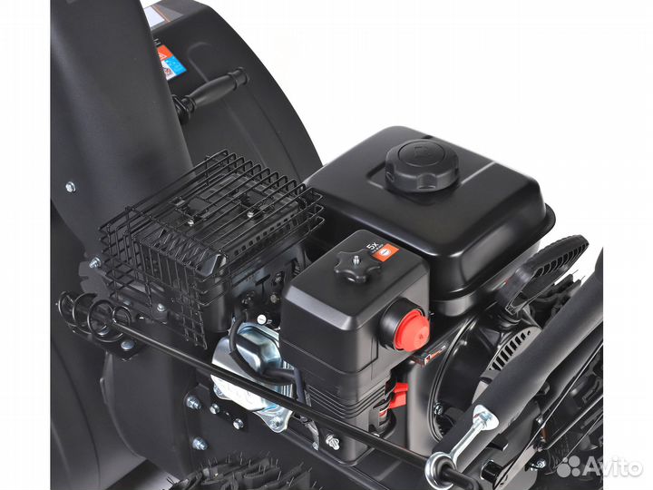 Снегоуборщик бензиновый самоходный