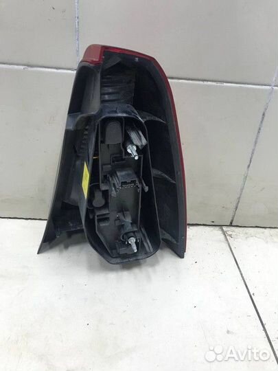 Фонарь задний левый Renault Logan