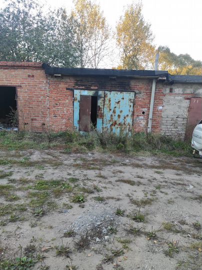 Гараж, > 30 м²