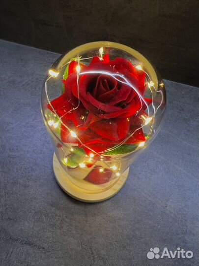 Роза в колбе с подсветкой