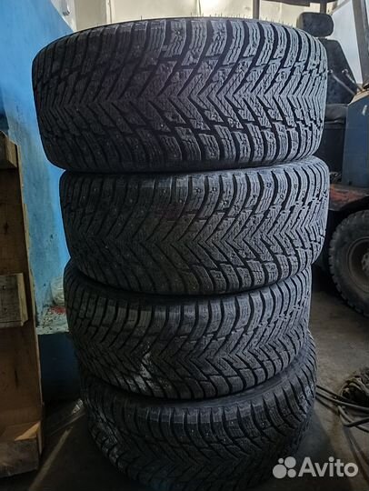 Nokian Tyres Hakkapeliitta 10p SUV 285/45 R22