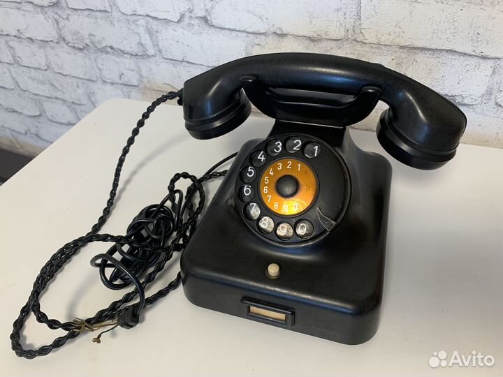 Телефон Siemens дисковый (W48, 1952 год)