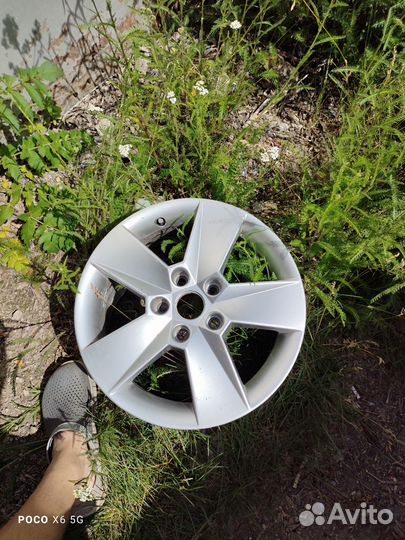 Литой диск r 16