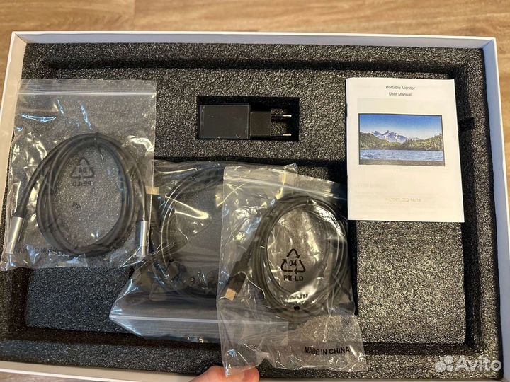 Портативный переносной монитор 15,6