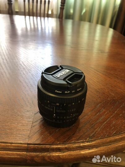 Зеркальный фотоаппарат