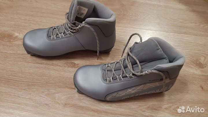 Лыжные ботинки классические