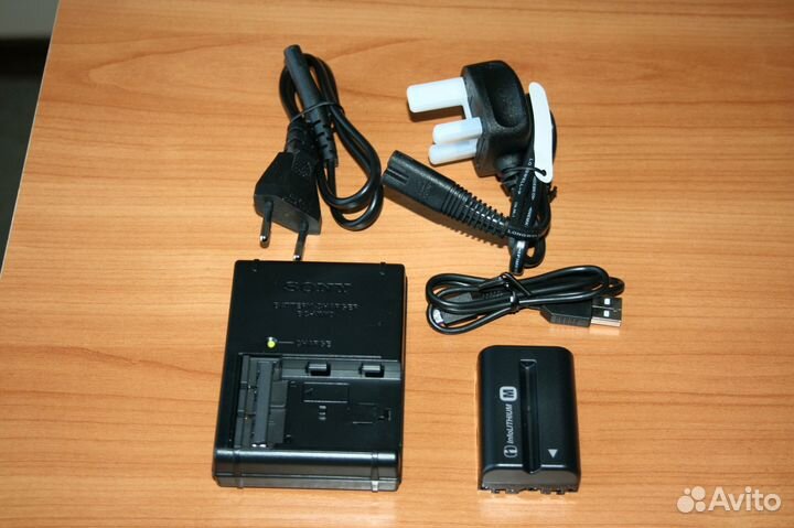 Sony a 58+ 2 объектива + адаптер + сумка