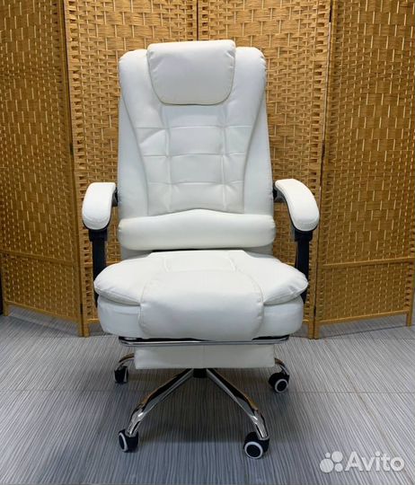 Офисное кресло руководителя