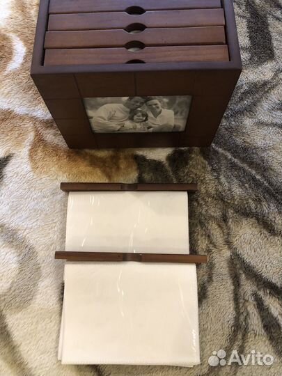 Деревянный фотоальбом вращающийся на 144 фото