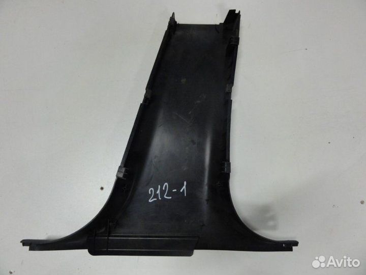 Обшивка стойки средняя левая нижняя Mercedes-Benz